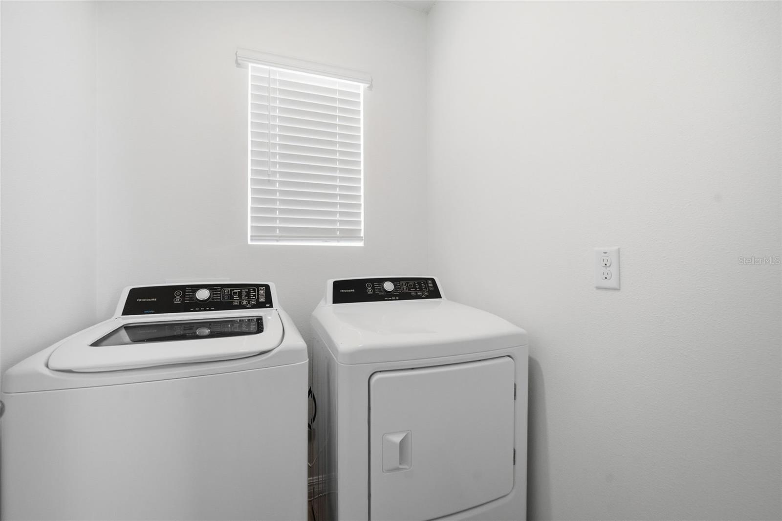 Image 37 of 68 For 11106 Leland Groves Drive