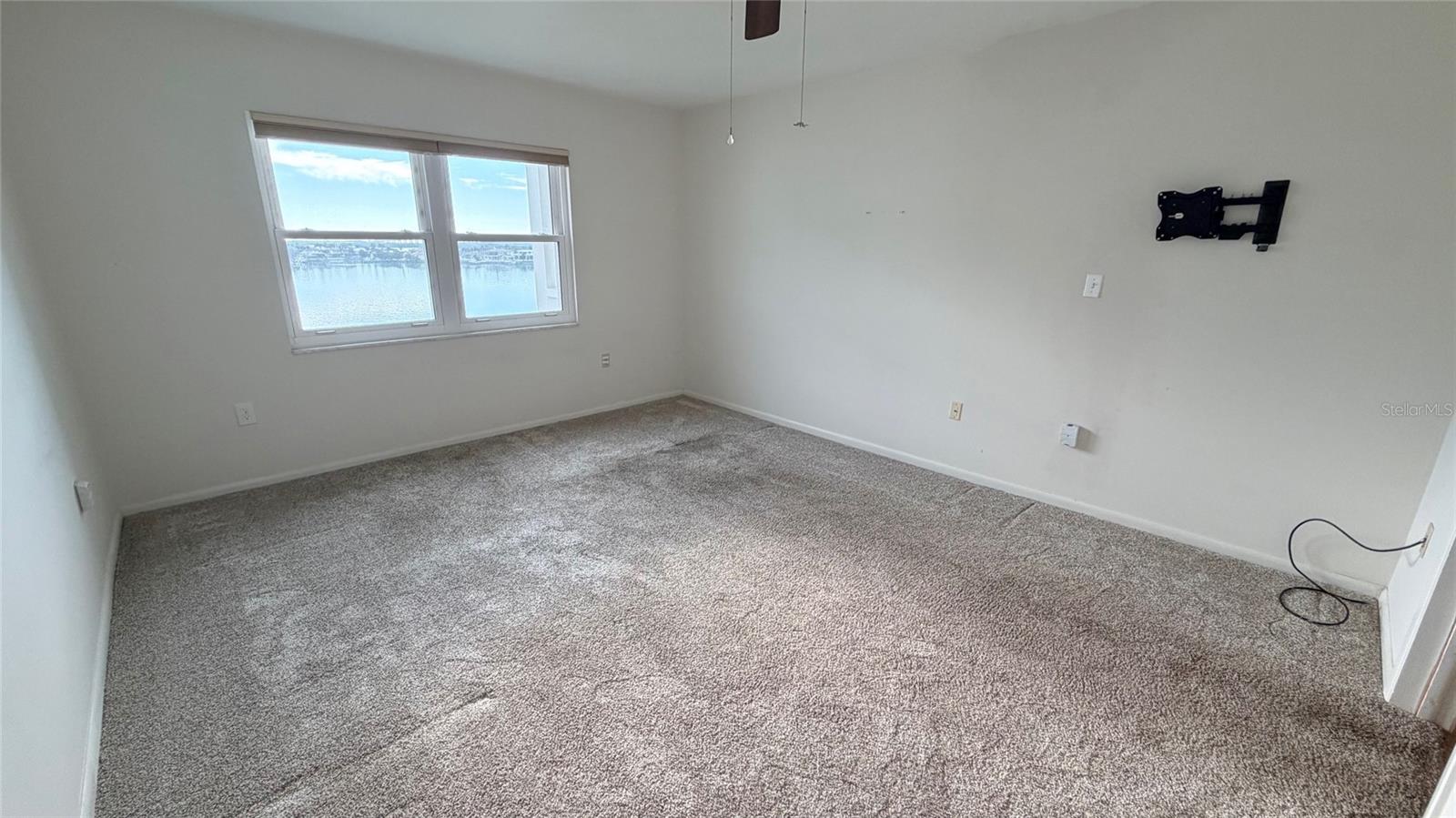 Image 13 of 32 For 5130 Brittany Drive S 807