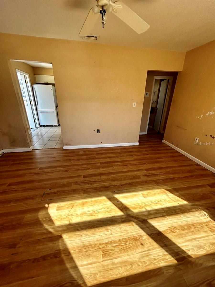 Image 5 of 8 For 413 Magnolia Avenue