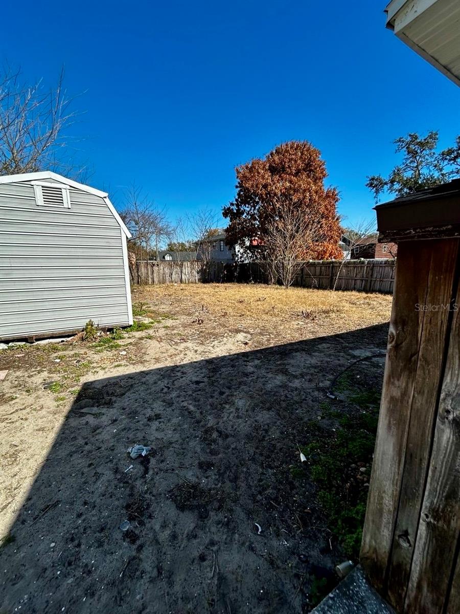 Image 7 of 8 For 413 Magnolia Avenue