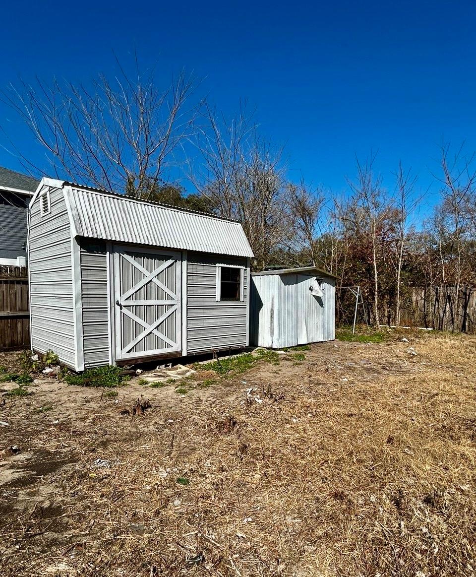 Image 8 of 8 For 413 Magnolia Avenue