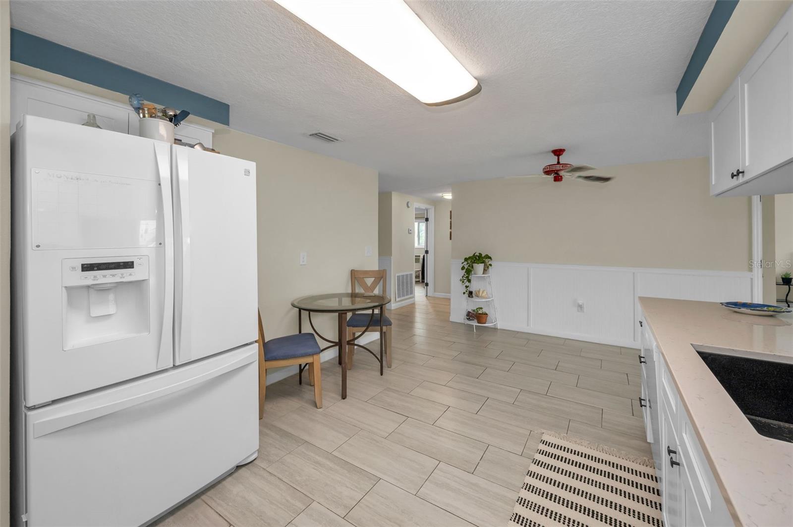 Image 10 of 37 For 5433 Bluepoint Drive