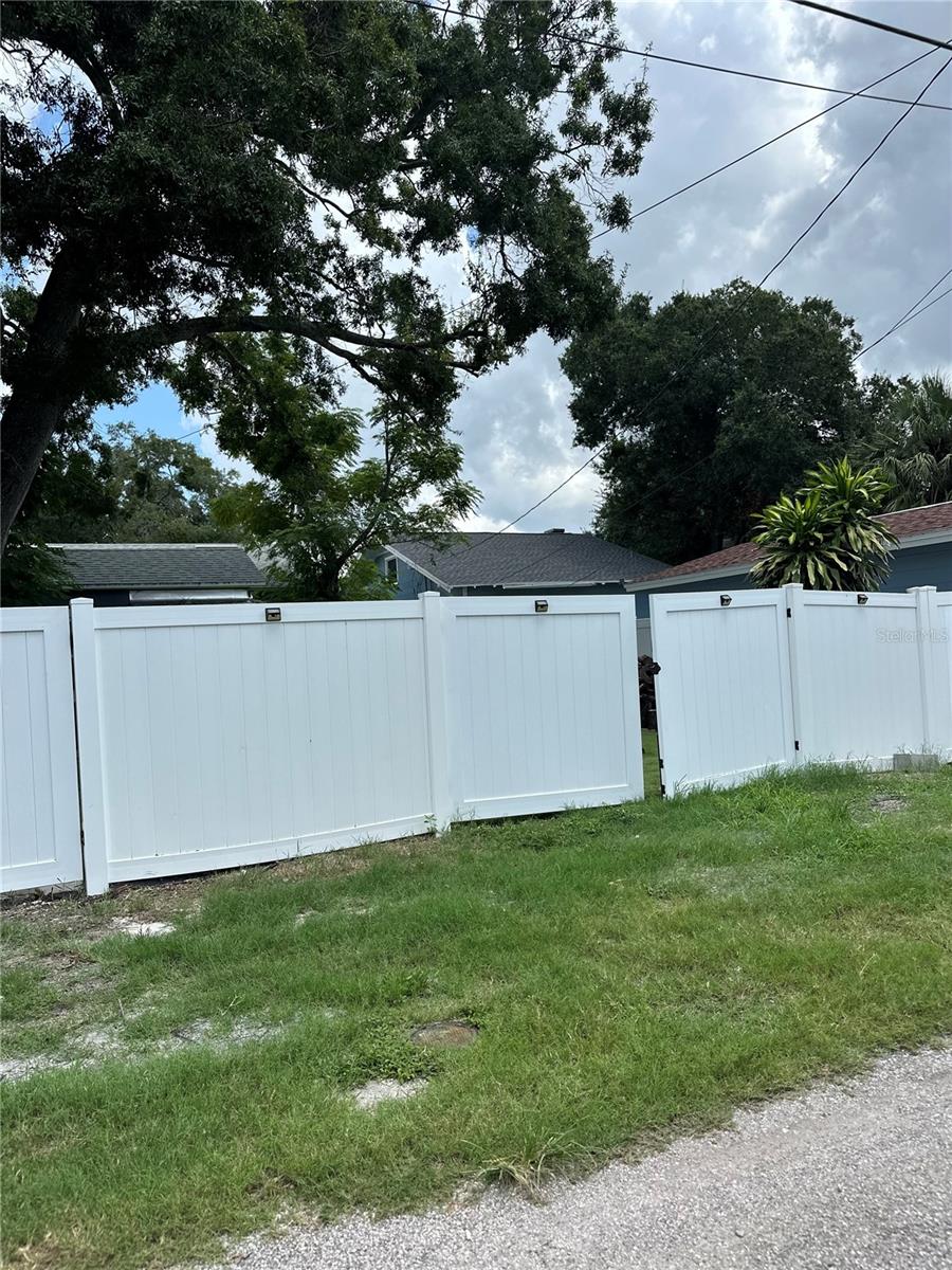 Image 3 of 10 For 2450 14th Avenue N