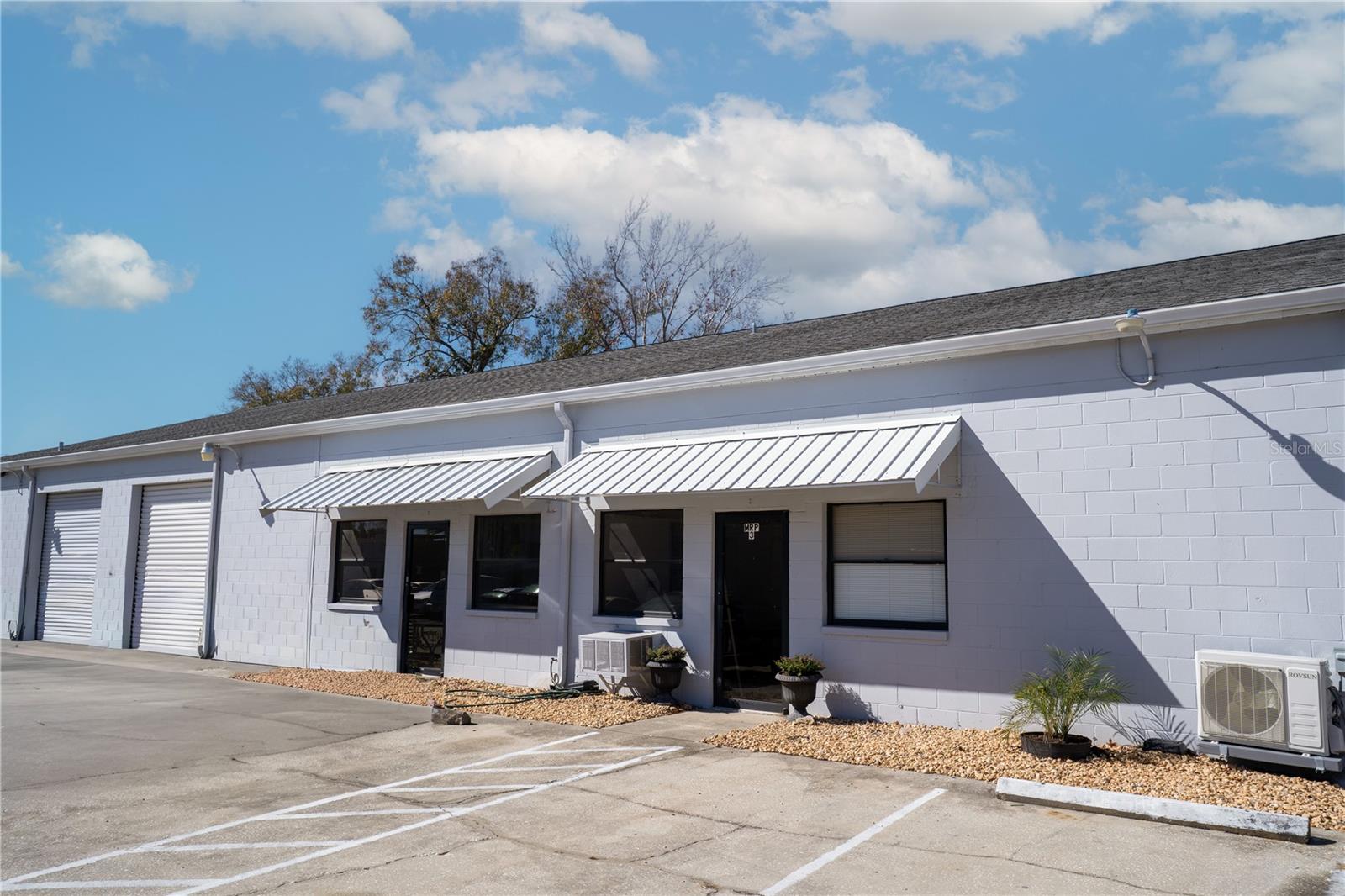 Listing photo id 5 for 4501 107 Circle N