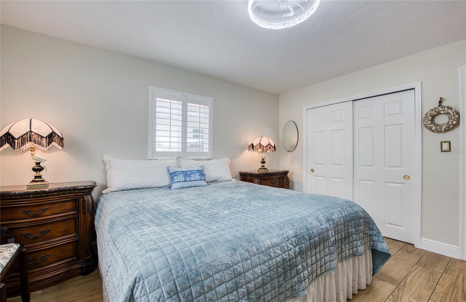 Listing photo id 45 for 621 77th Avenue