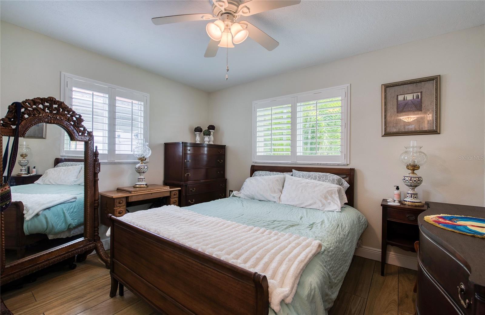 Listing photo id 46 for 621 77th Avenue