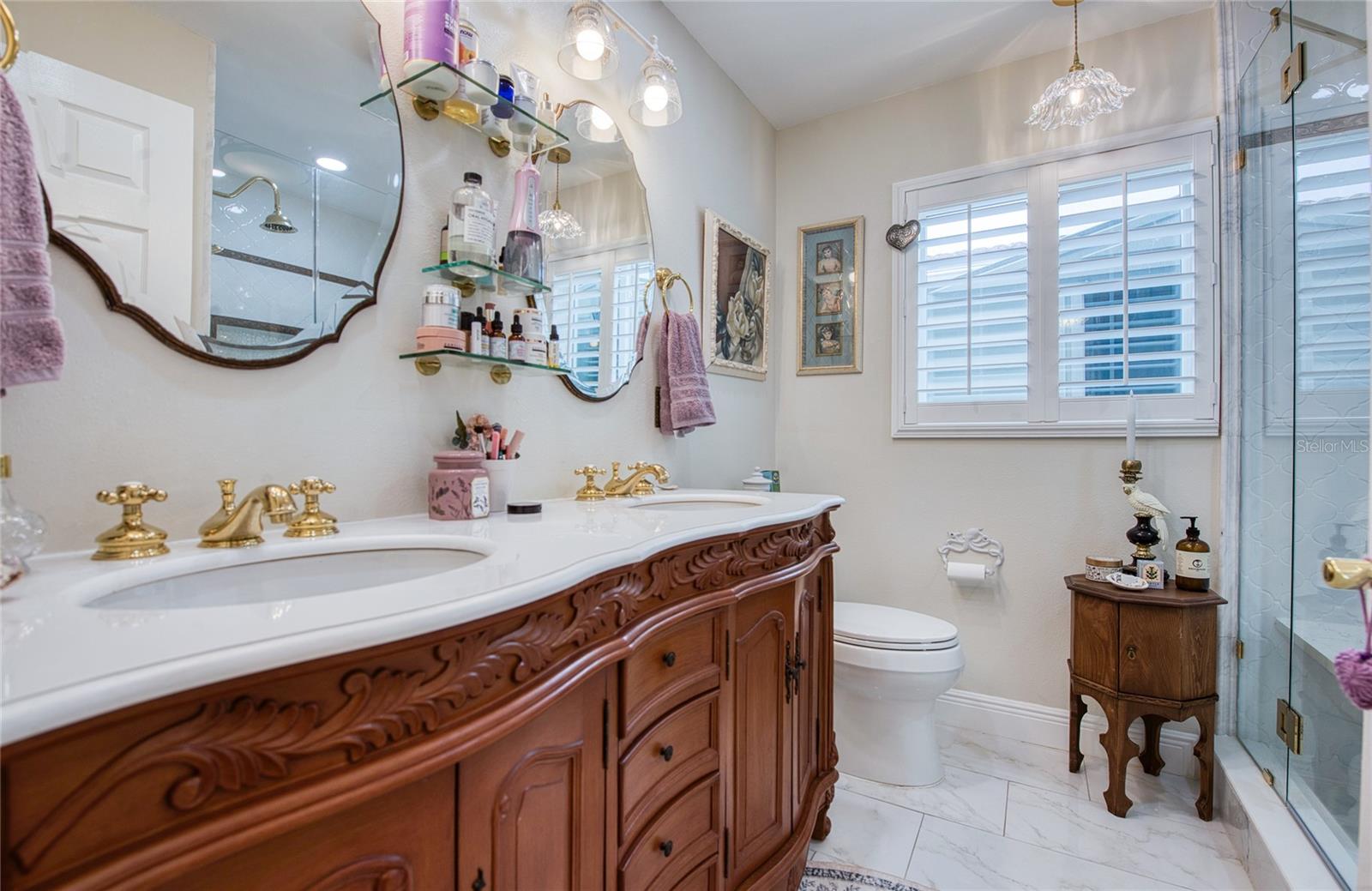 Listing photo id 48 for 621 77th Avenue