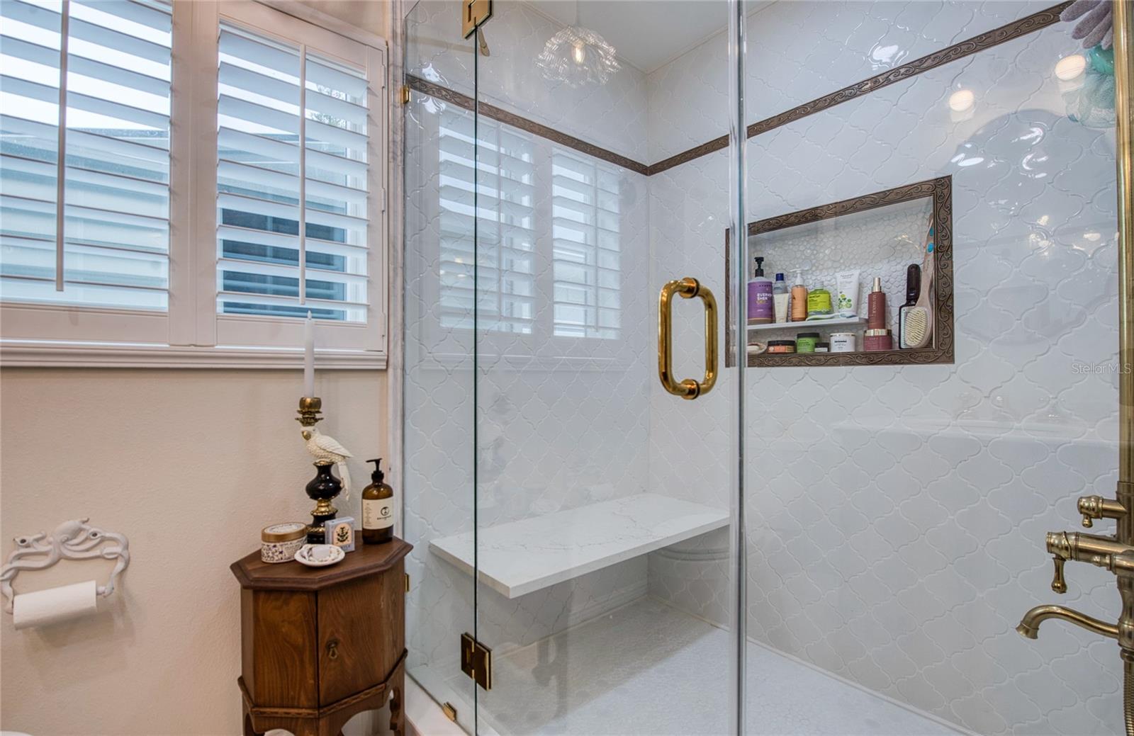 Listing photo id 49 for 621 77th Avenue