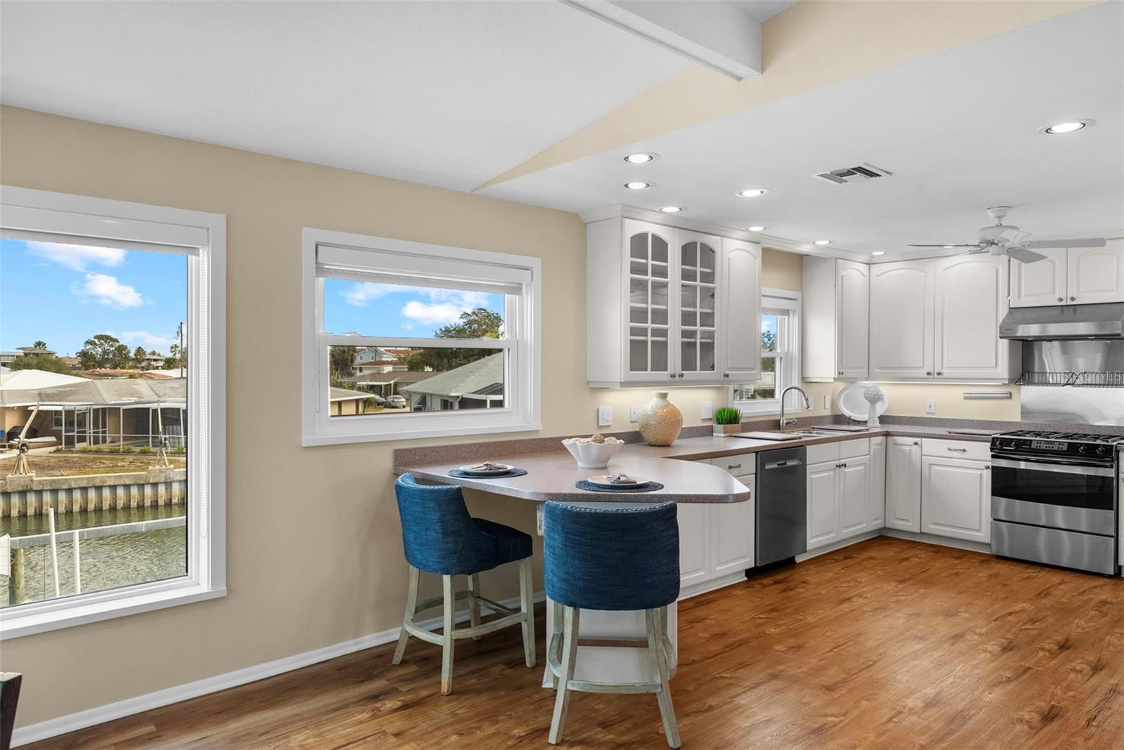 Image 15 of 65 For 2299 Lagoon Drive