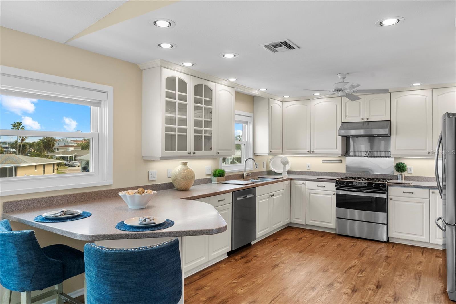 Image 16 of 65 For 2299 Lagoon Drive