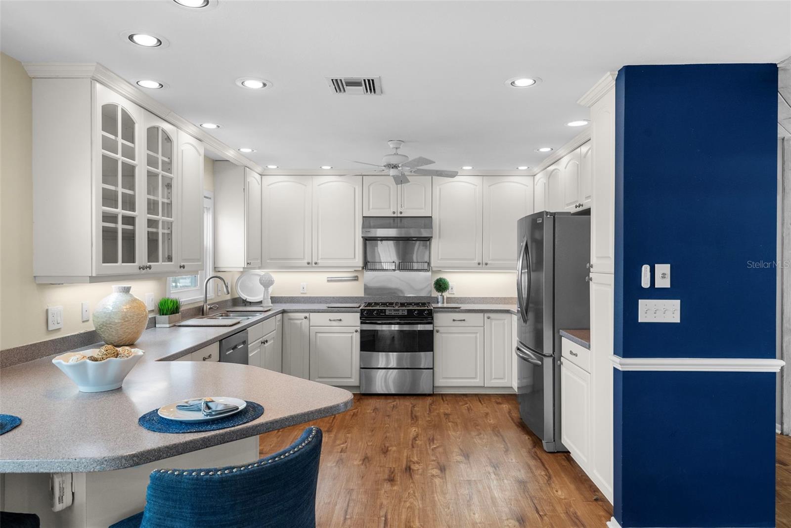 Image 17 of 65 For 2299 Lagoon Drive