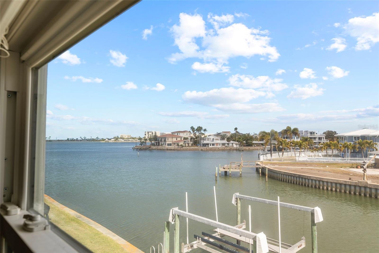 Image 19 of 65 For 2299 Lagoon Drive