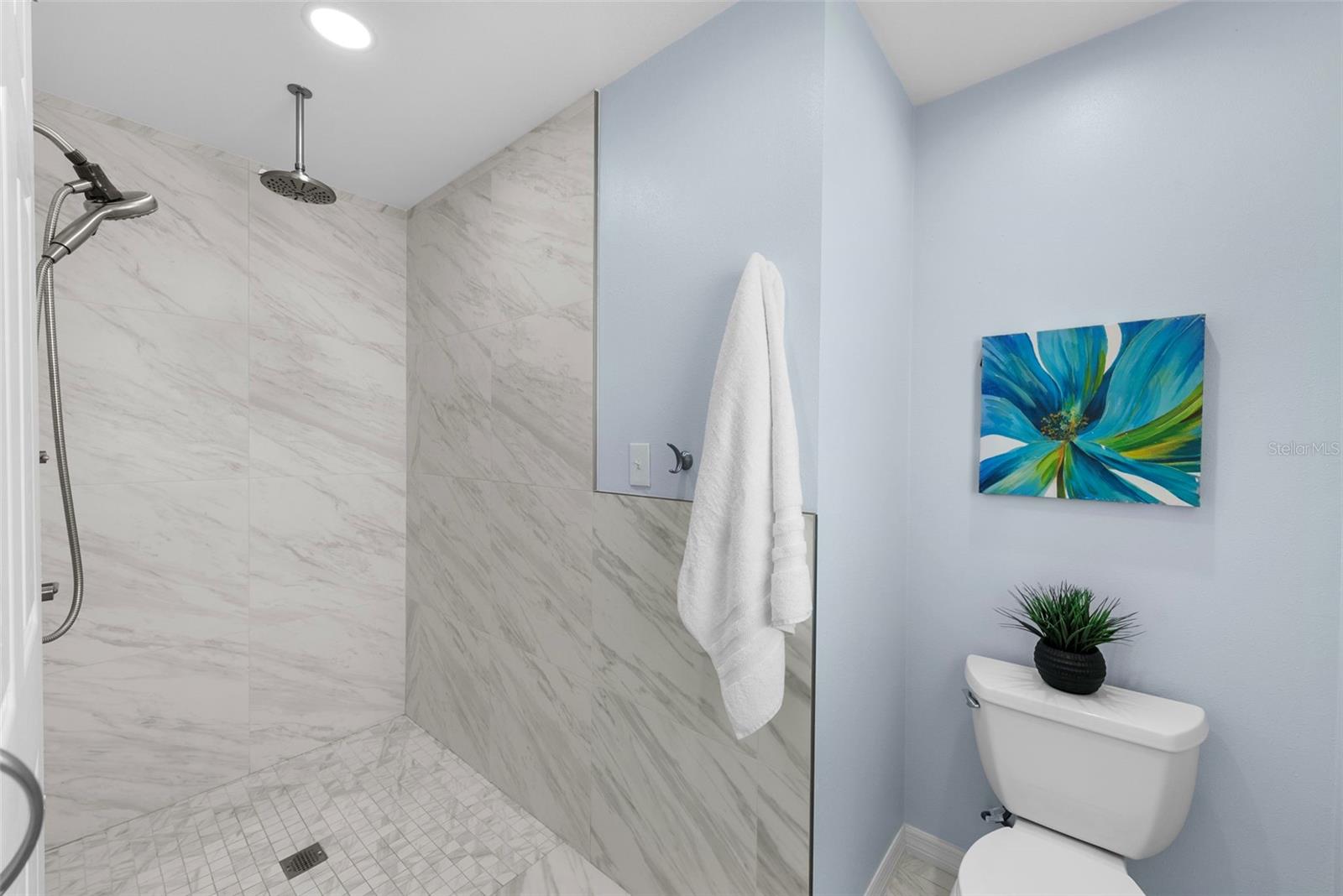 Image 36 of 65 For 2299 Lagoon Drive