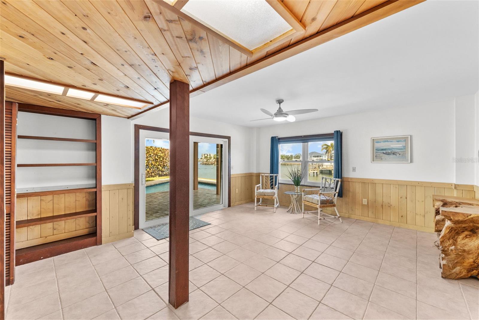 Image 40 of 65 For 2299 Lagoon Drive