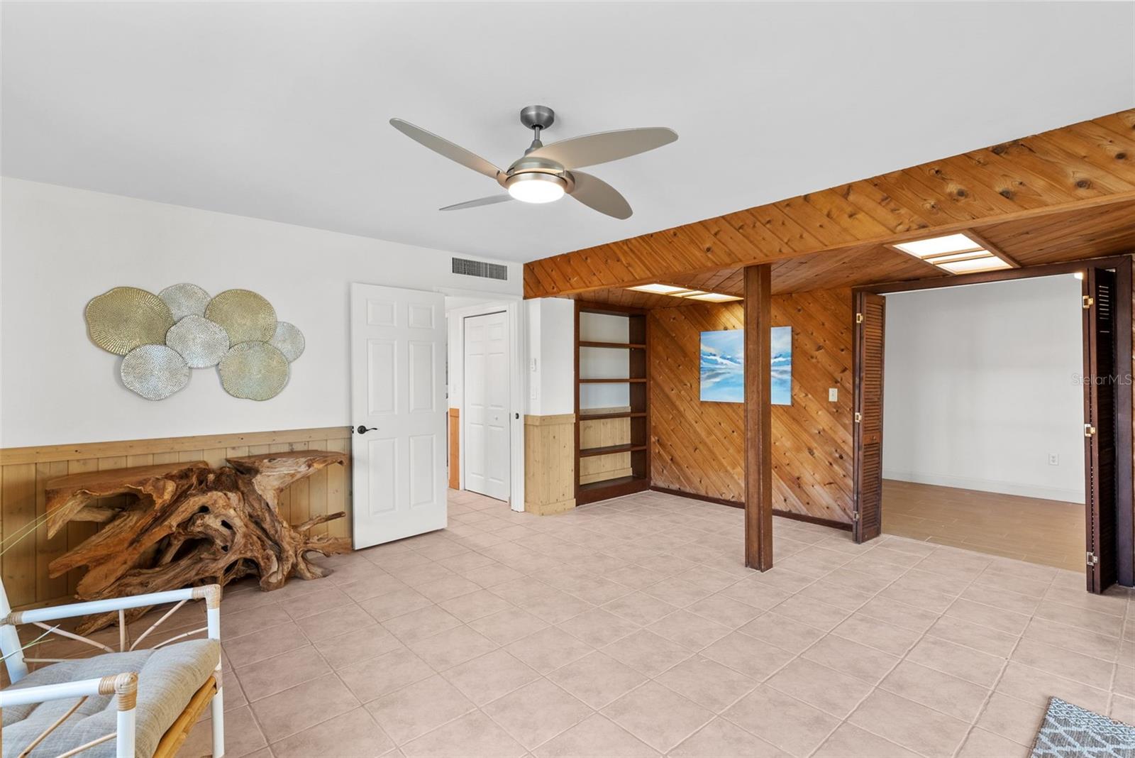 Image 42 of 65 For 2299 Lagoon Drive