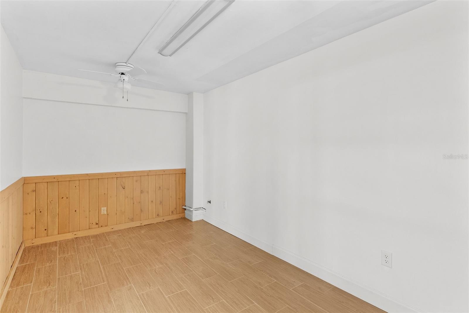 Image 43 of 65 For 2299 Lagoon Drive