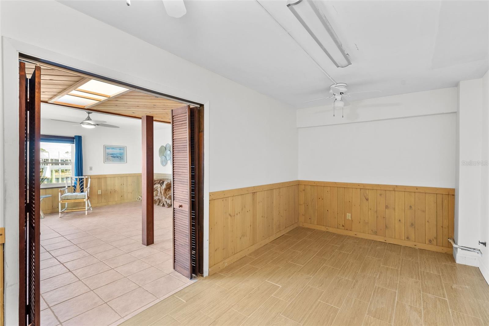 Image 44 of 65 For 2299 Lagoon Drive