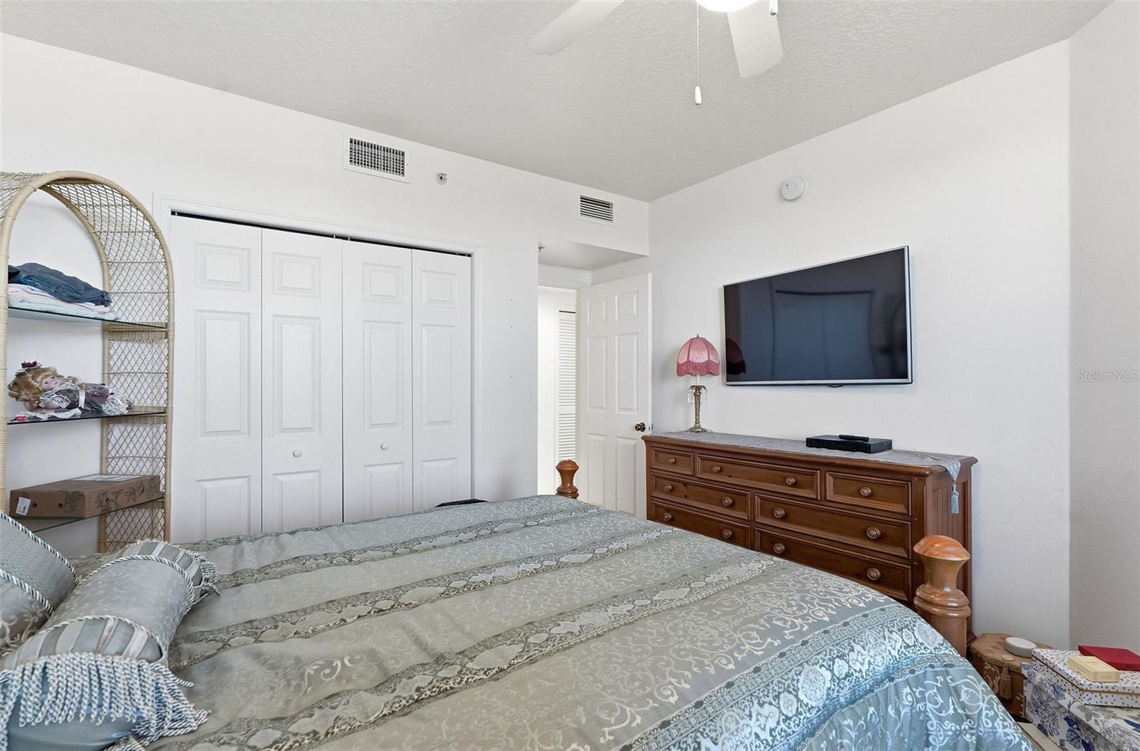 Image 16 of 22 For 960 Starkey Road 2403