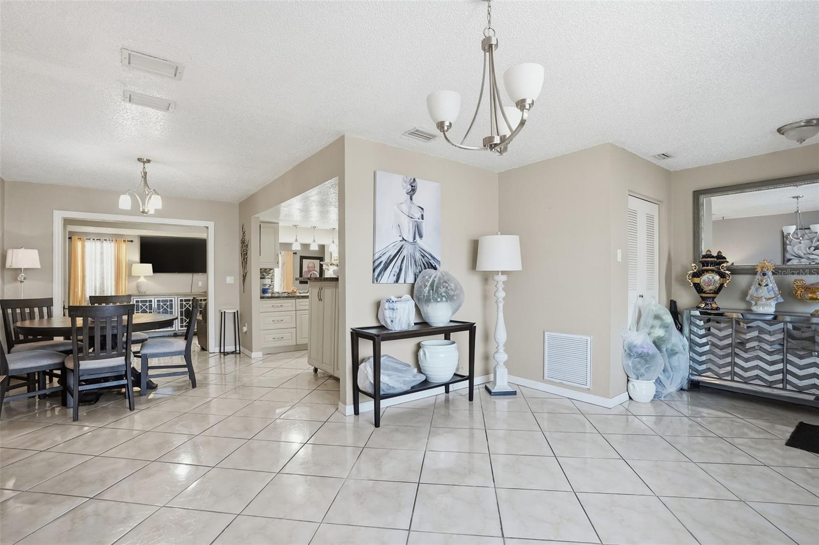 Image 10 of 65 For 13380 Barlington Street