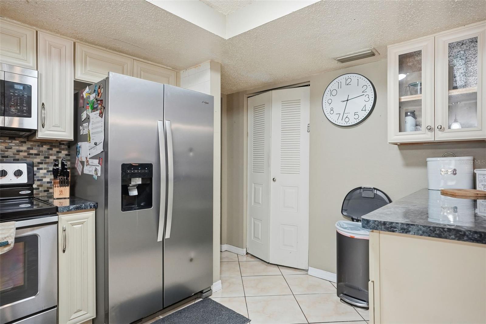 Image 18 of 65 For 13380 Barlington Street