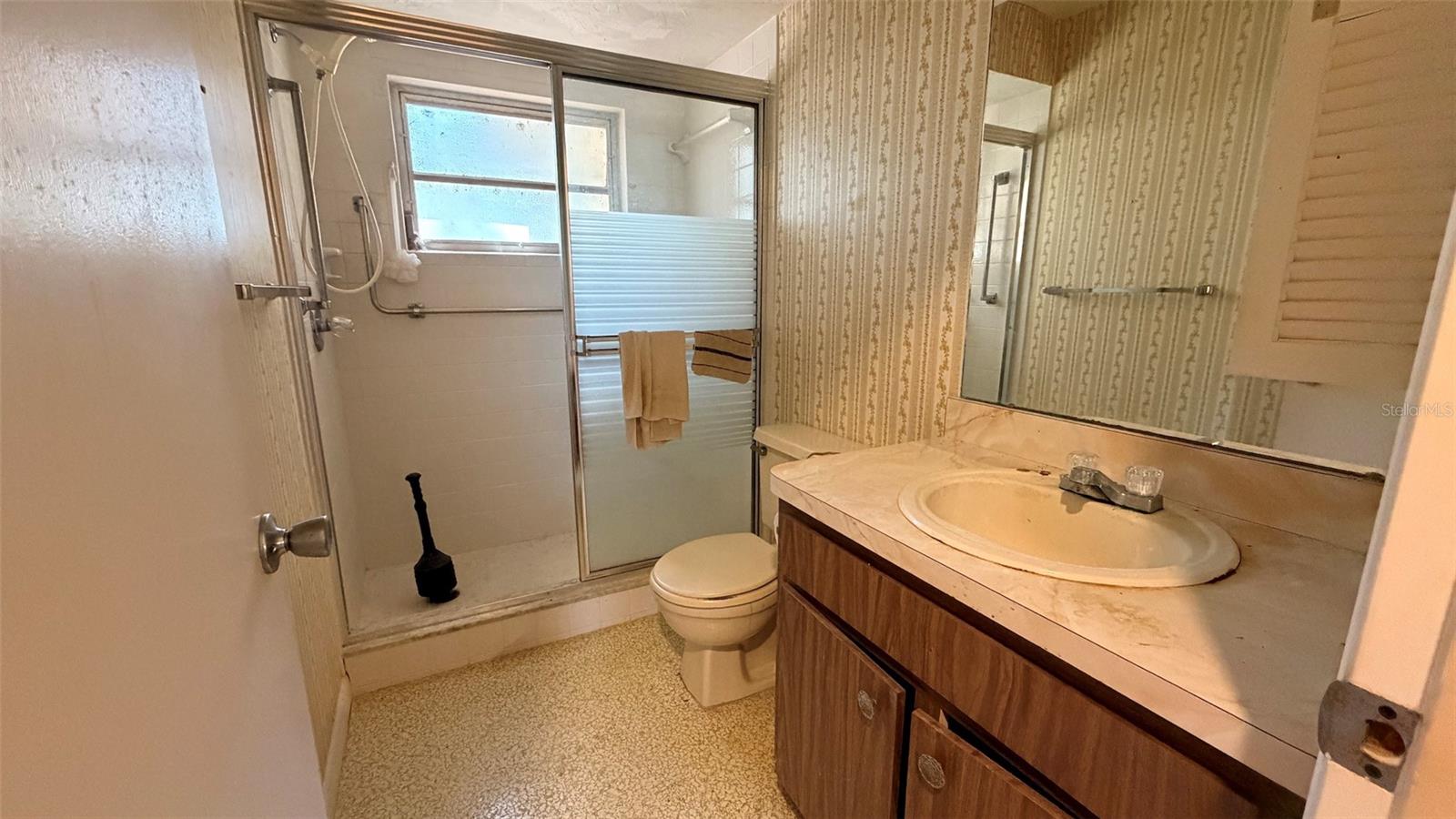 Image 17 of 30 For 4 Arizona Street