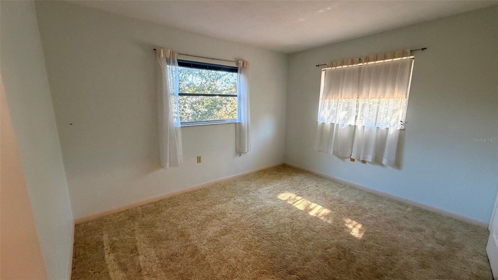 Image 19 of 30 For 4 Arizona Street