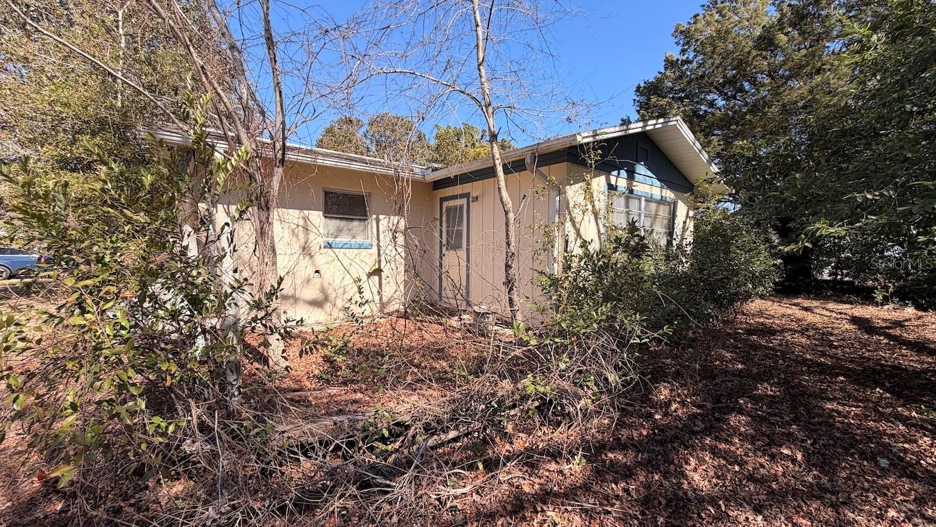 Image 29 of 30 For 4 Arizona Street