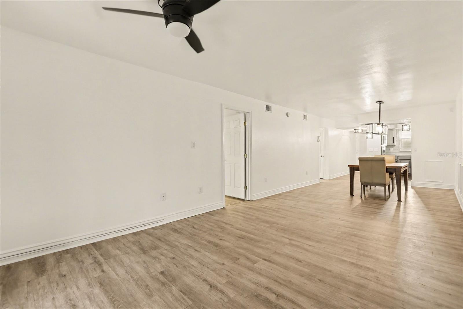 Image 5 of 32 For 4157 Heron Way 302