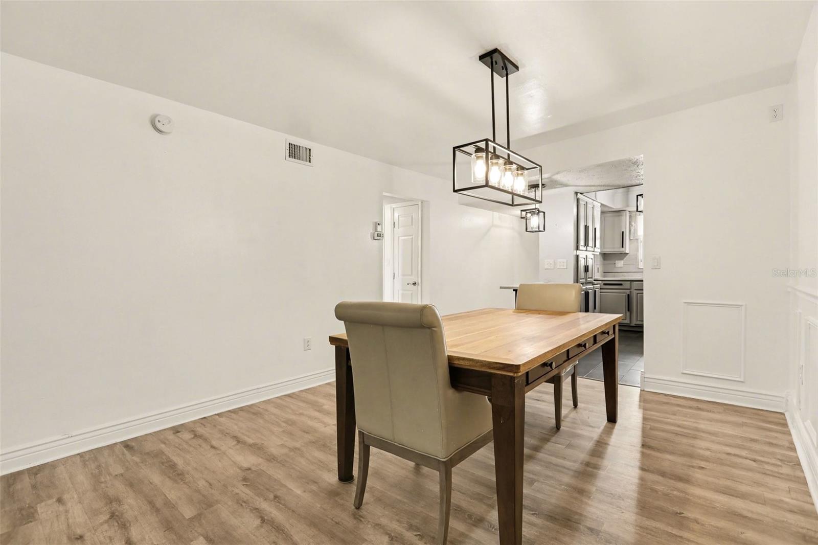 Image 7 of 32 For 4157 Heron Way 302