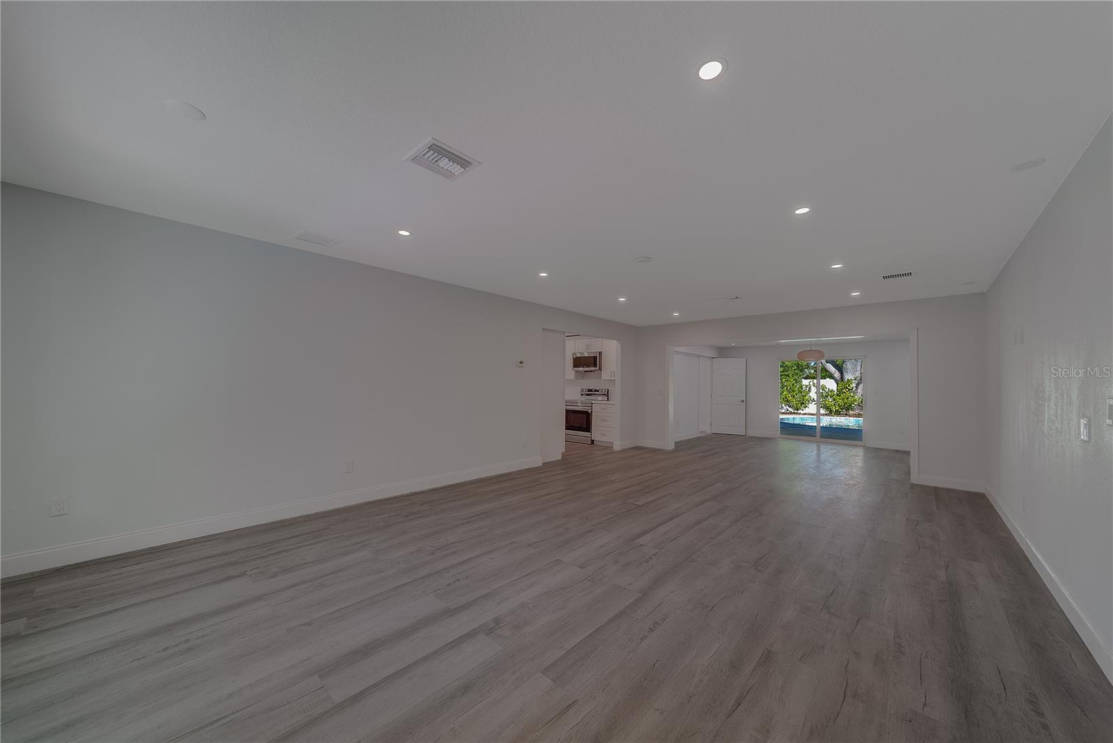 Image 5 of 60 For 1152 Jackmar Road