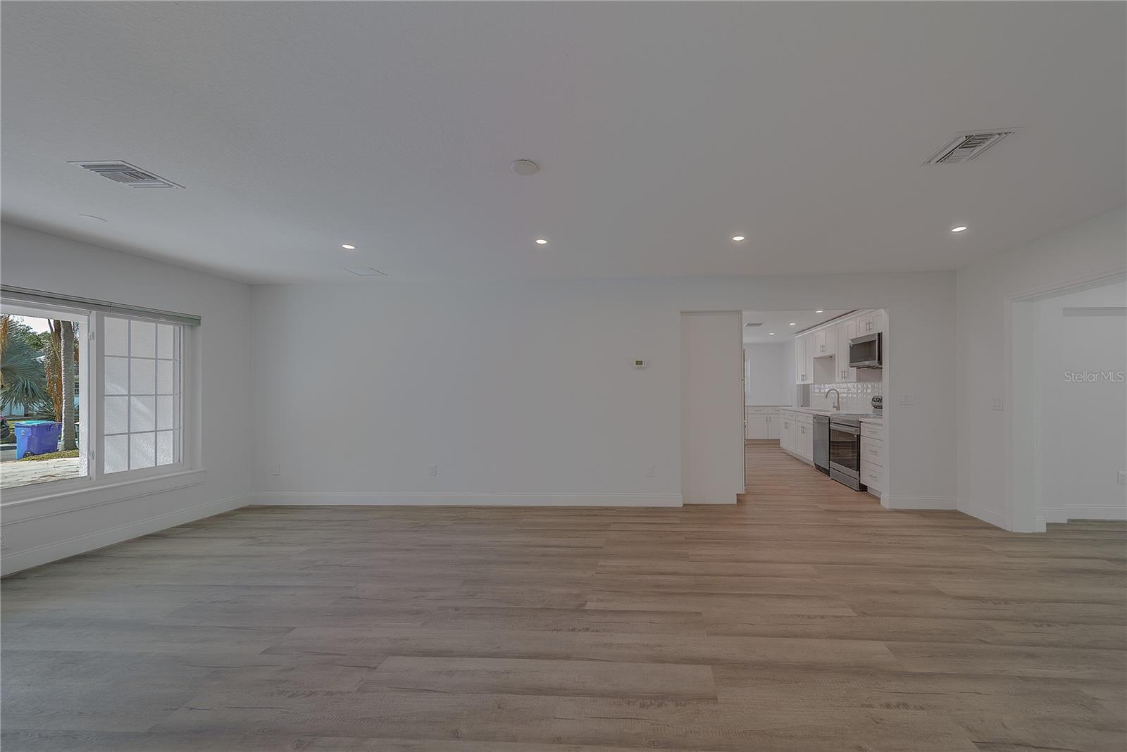 Image 7 of 60 For 1152 Jackmar Road