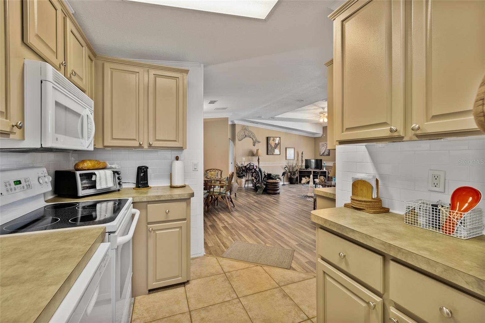 Image 12 of 55 For 134 Americana Court Ne 216