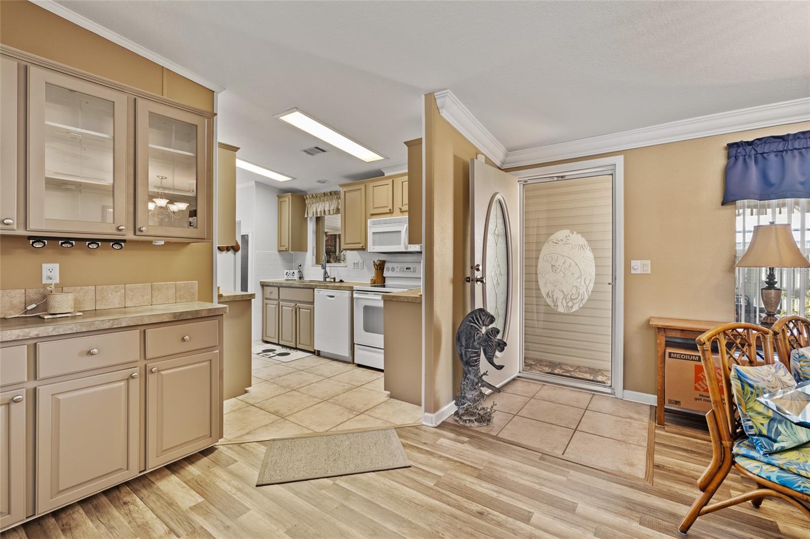 Image 9 of 55 For 134 Americana Court Ne 216