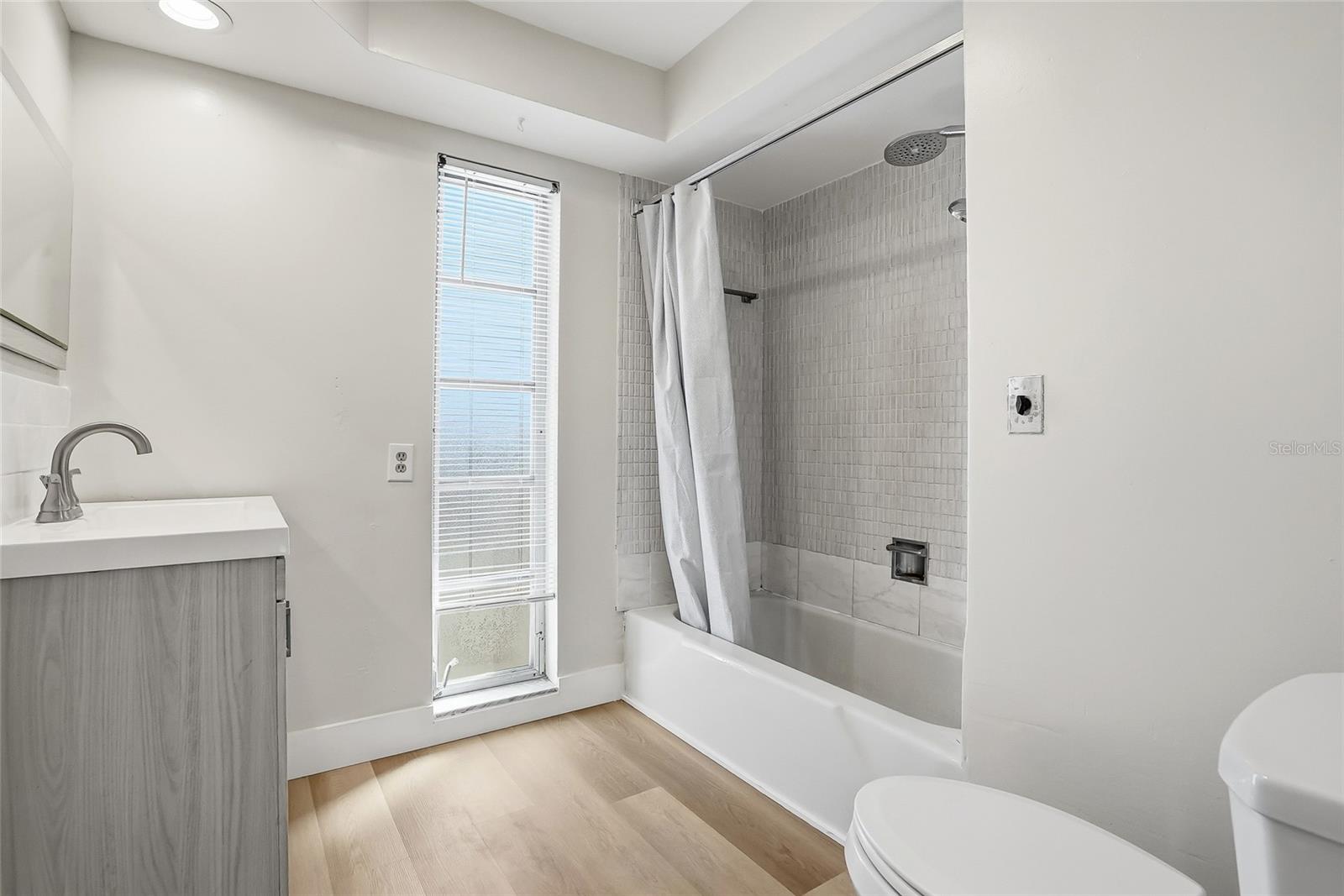 Image 21 of 32 For 1801 62nd Terrace S