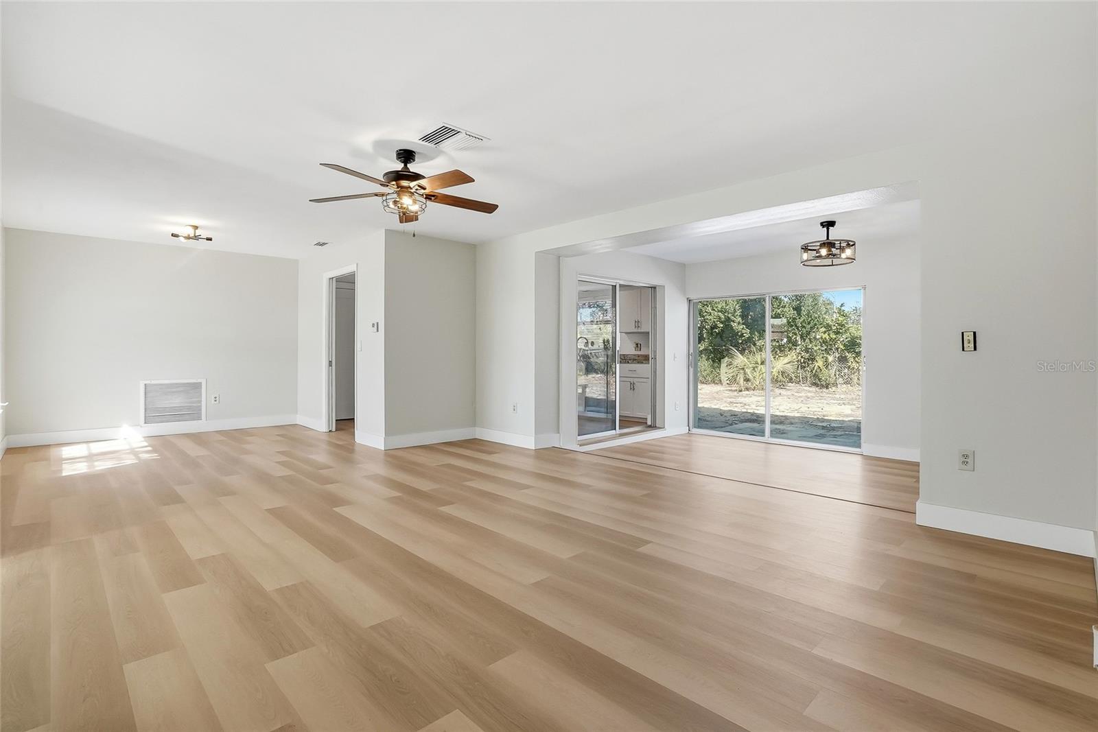 Image 7 of 32 For 1801 62nd Terrace S