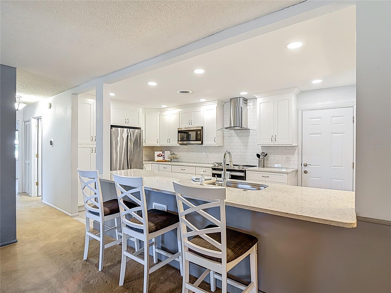 Image 4 of 44 For 11431 Dollar Lake Drive 1