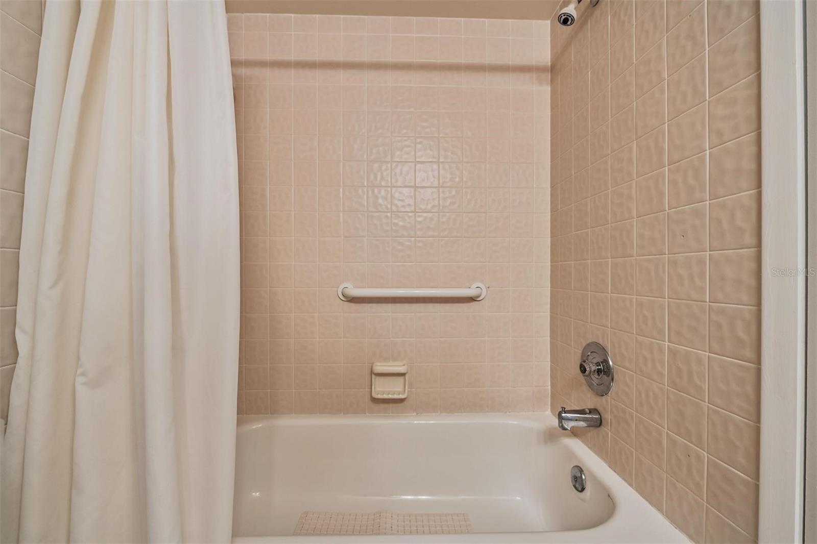 Image 22 of 45 For 3400 Cove Cay Drive 2h