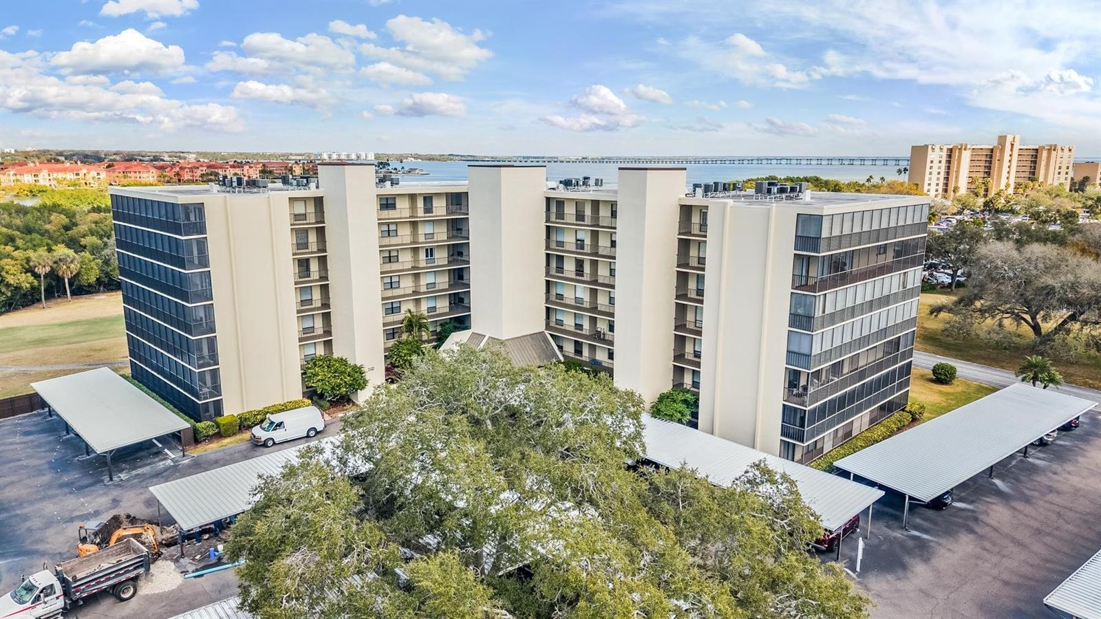 Image 32 of 45 For 3400 Cove Cay Drive 2h