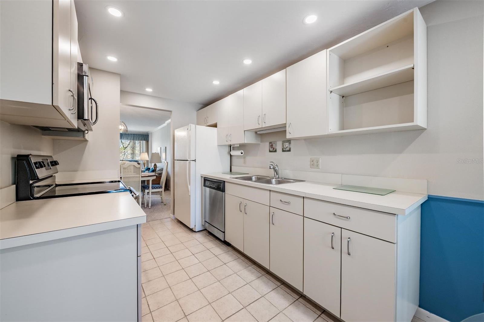 Image 5 of 45 For 3400 Cove Cay Drive 2h