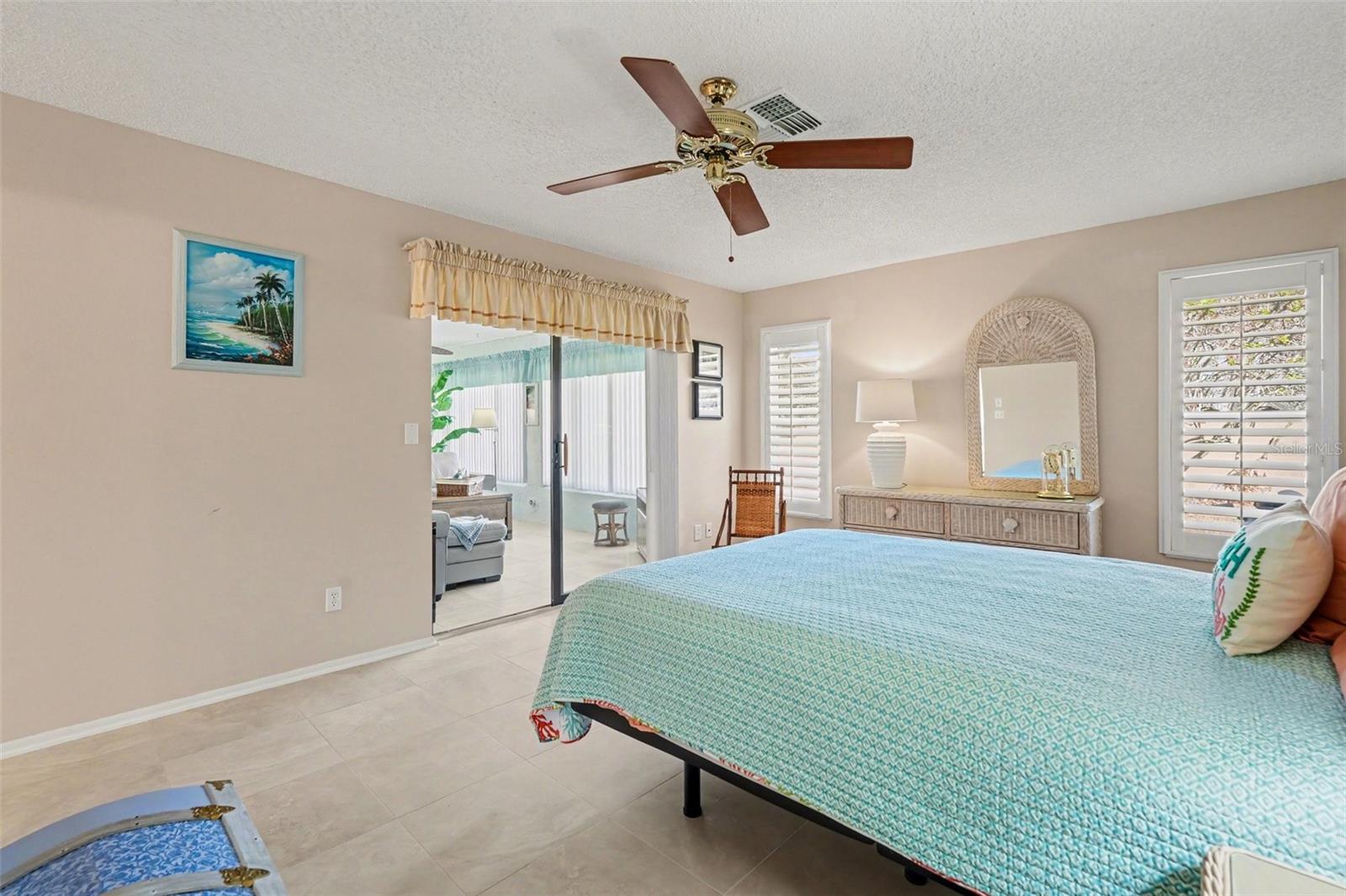 Image 18 of 34 For 3529 Oak Lake Drive