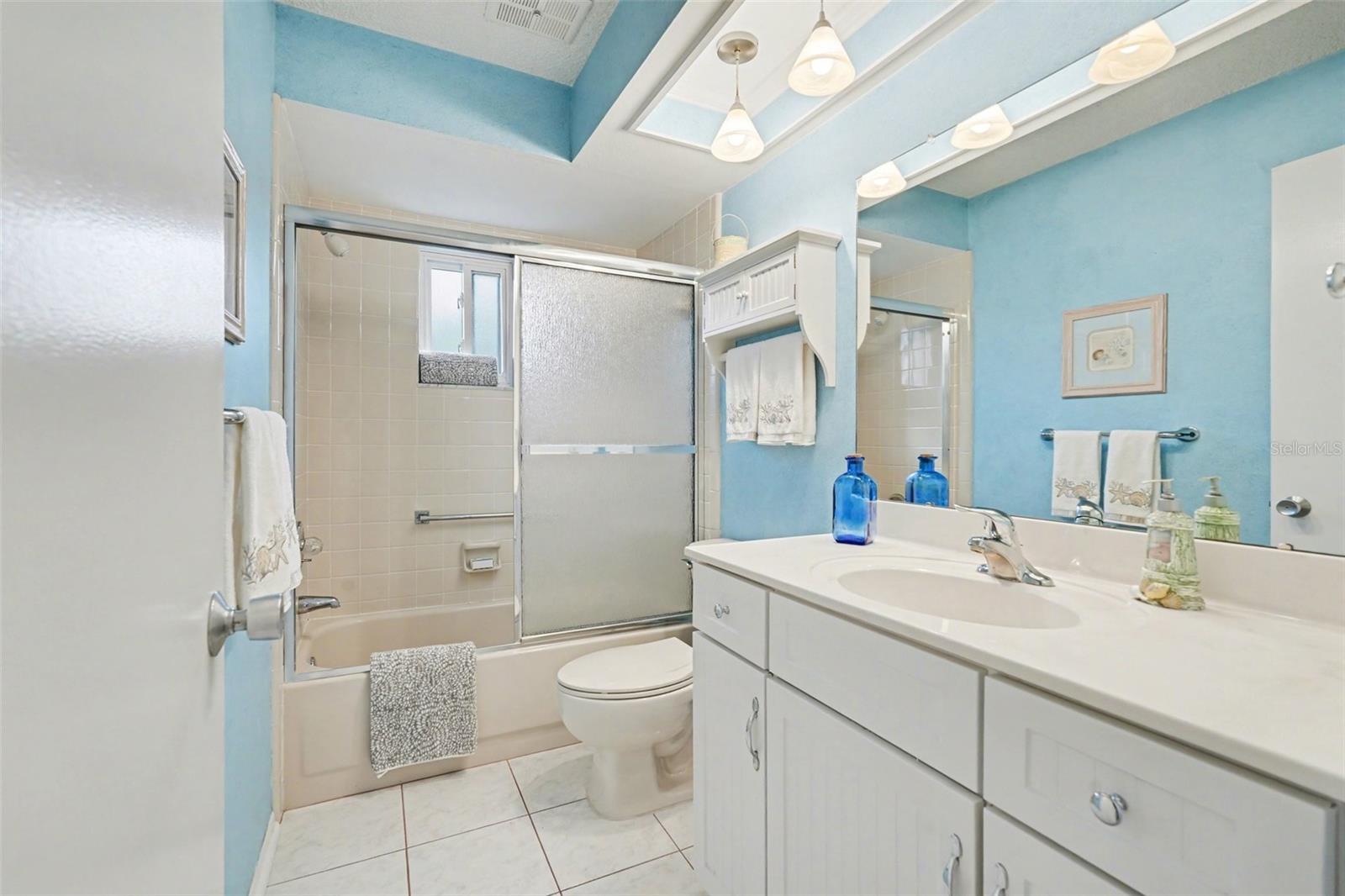 Image 19 of 34 For 3529 Oak Lake Drive