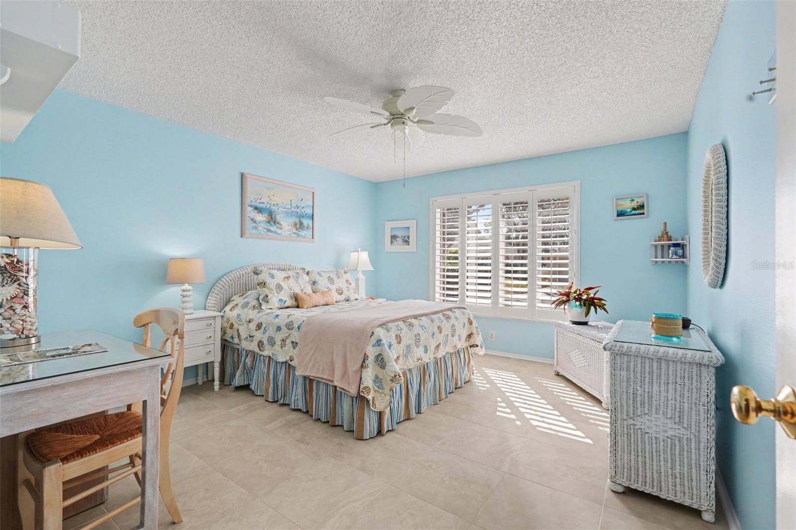 Image 20 of 34 For 3529 Oak Lake Drive