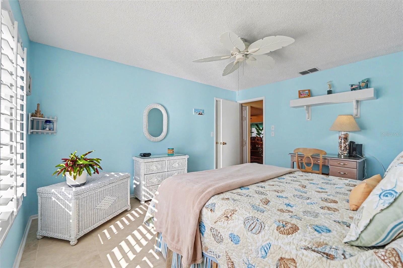 Image 21 of 34 For 3529 Oak Lake Drive