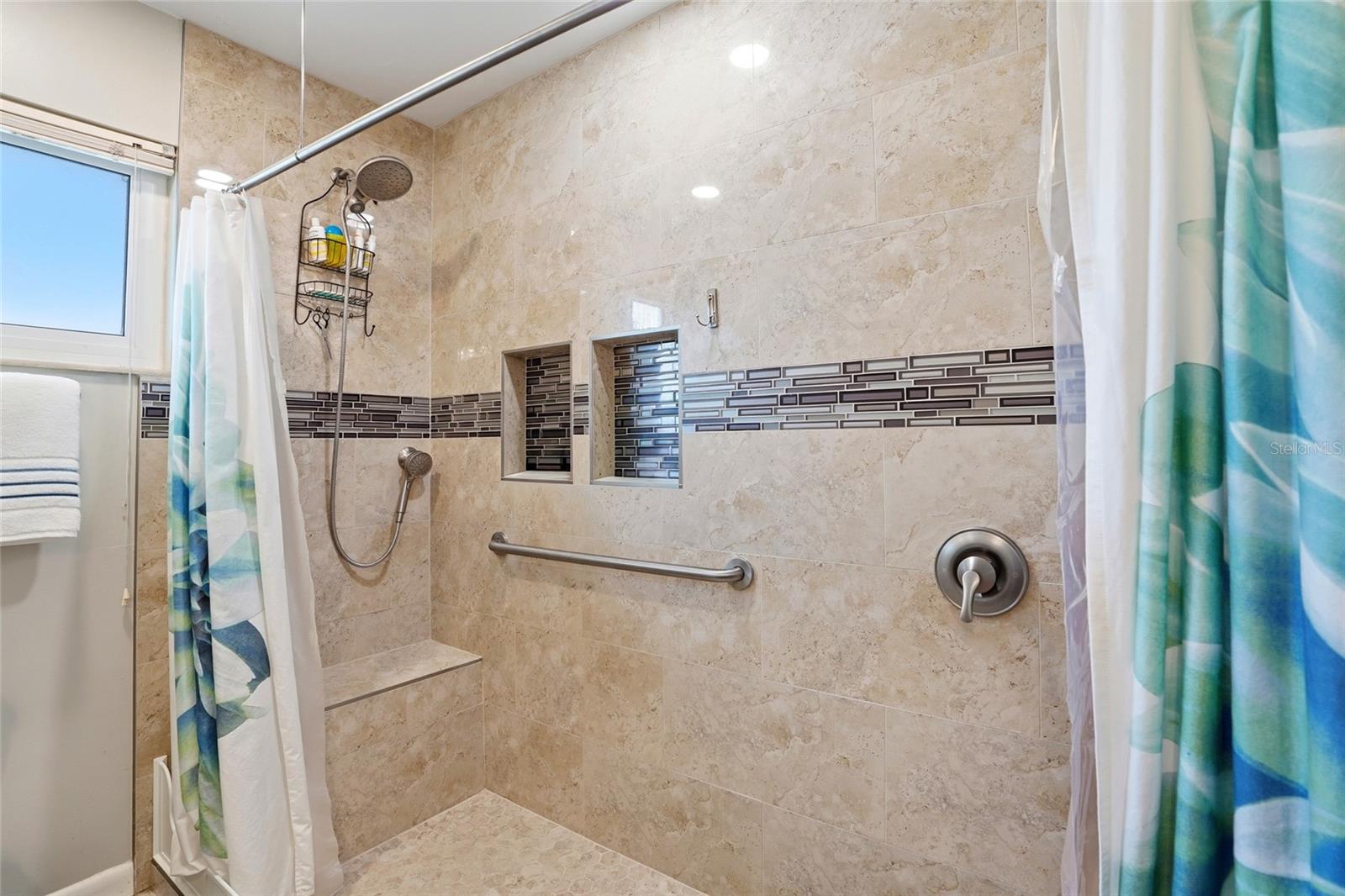 Image 12 of 18 For 6641 12th Avenue N