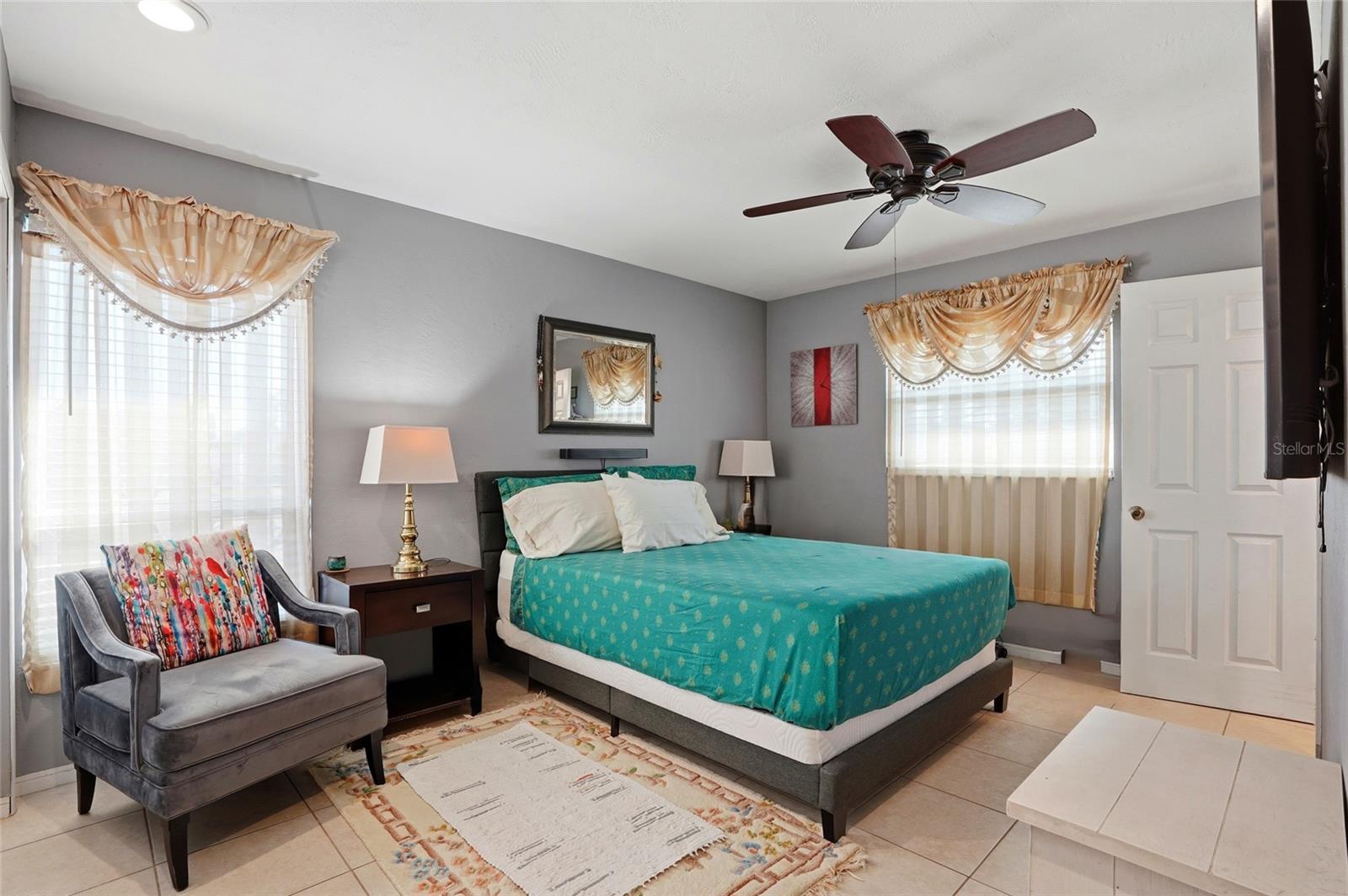 Image 3 of 18 For 6641 12th Avenue N