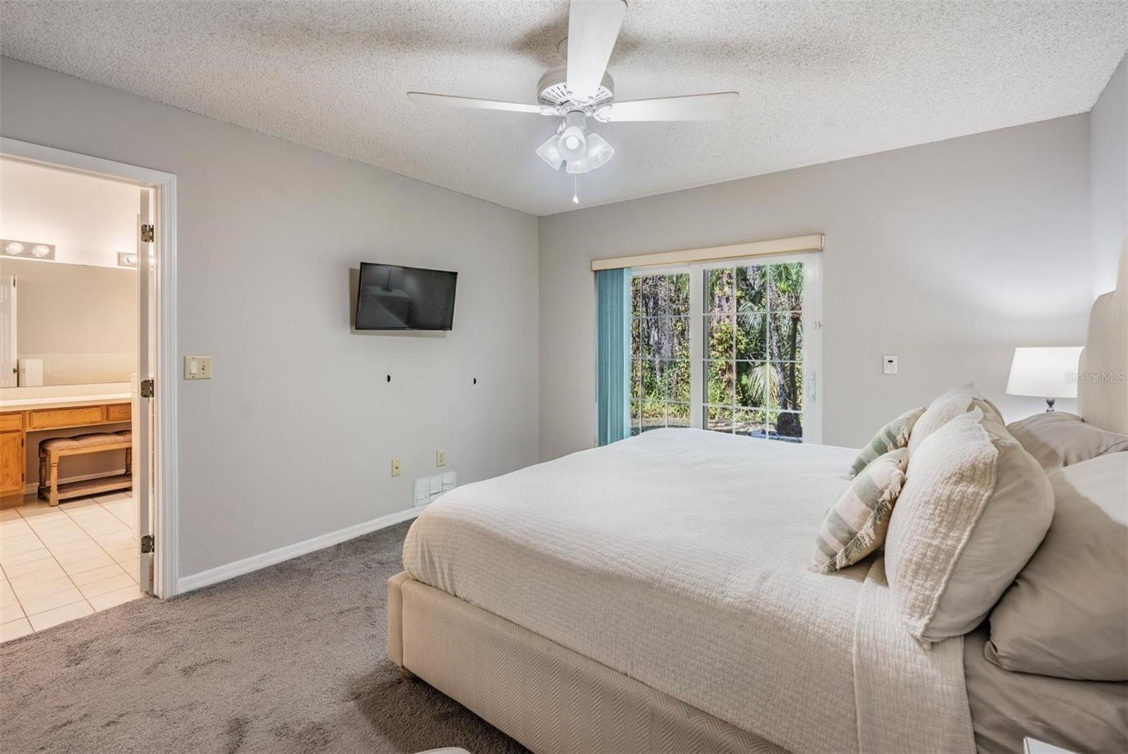 Listing photo id 21 for 16105 Stowe Court