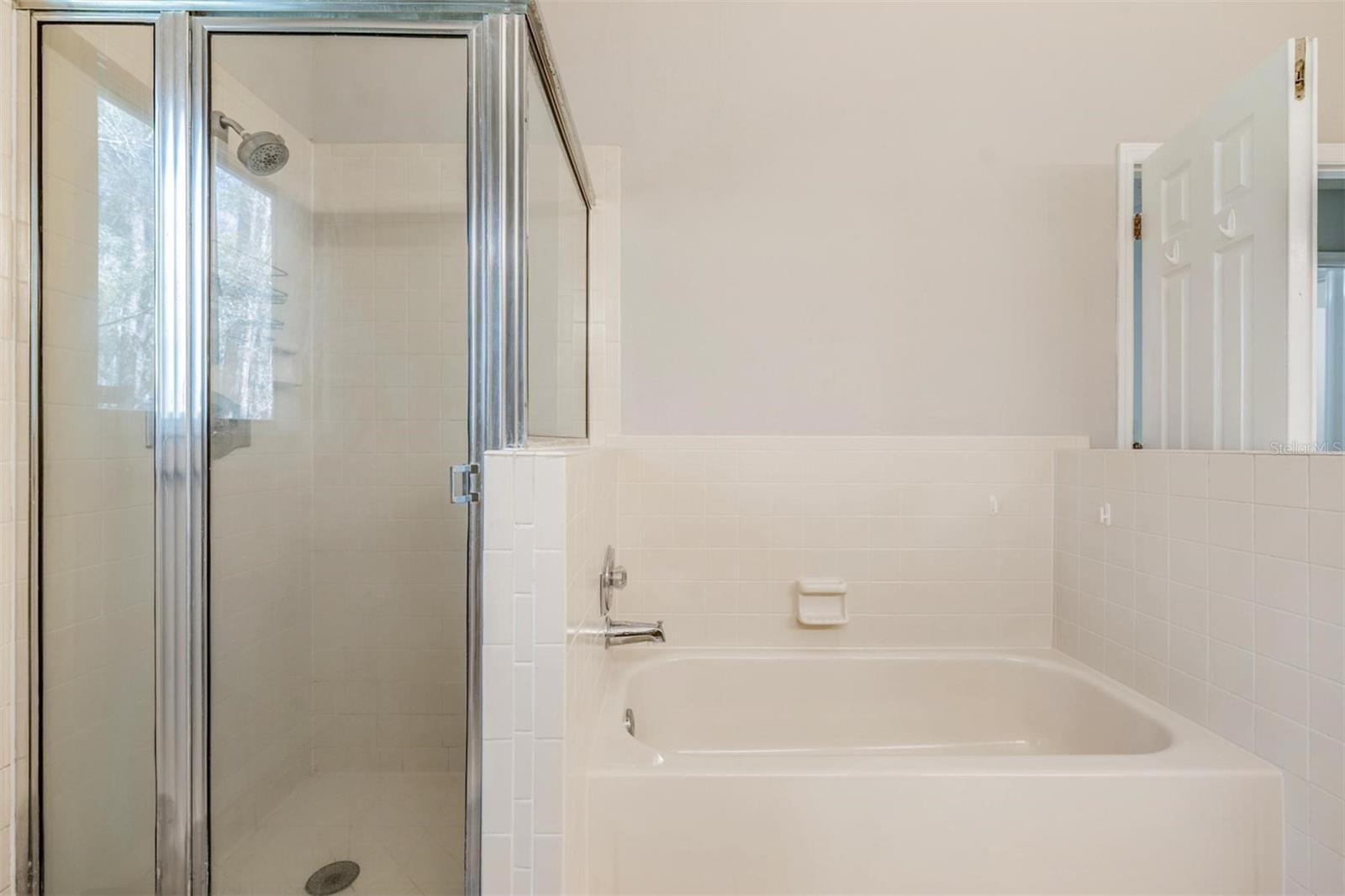 Listing photo id 24 for 16105 Stowe Court