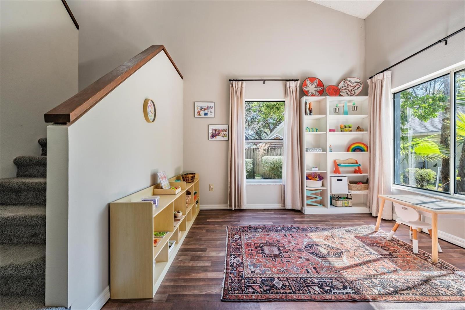 Listing photo id 2 for 16105 Stowe Court