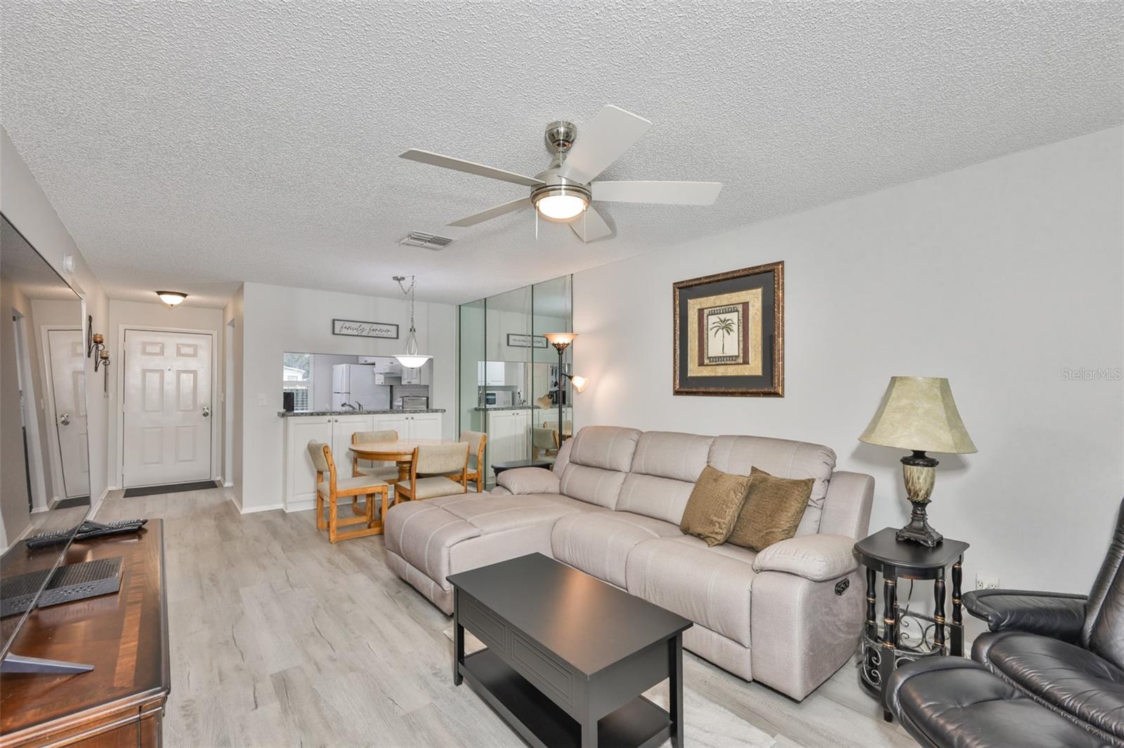 Image 11 of 32 For 2460 Northside Drive 506