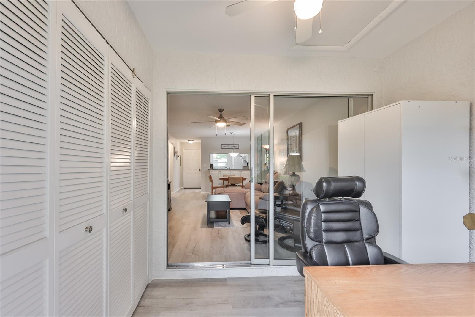 Image 21 of 32 For 2460 Northside Drive 506